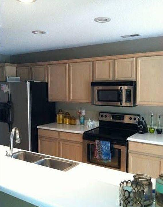 2nd image of 323 Putnam Dr