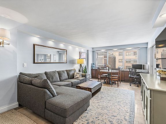 5th image of 301 E 69th St APT 8K
