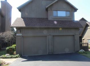 4113 White Ash Rd, Crystal Lake, IL 60014