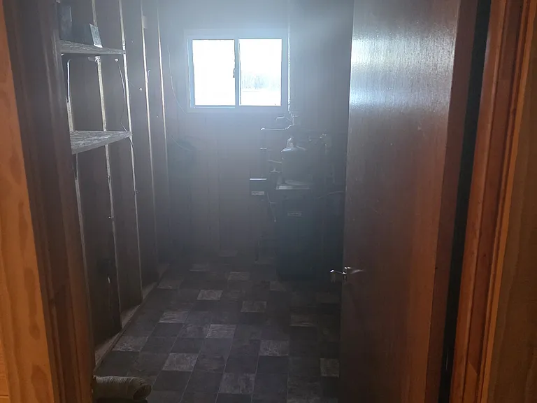 3651 Holiday Dr — Photo 10