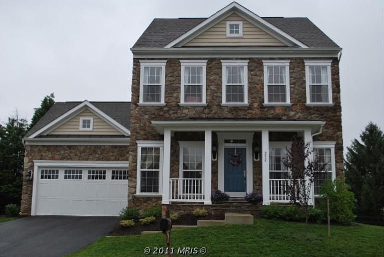 1st image of 232 Bradford Dr