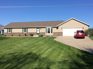 1304 E 10th St S, Newton, IA 50208