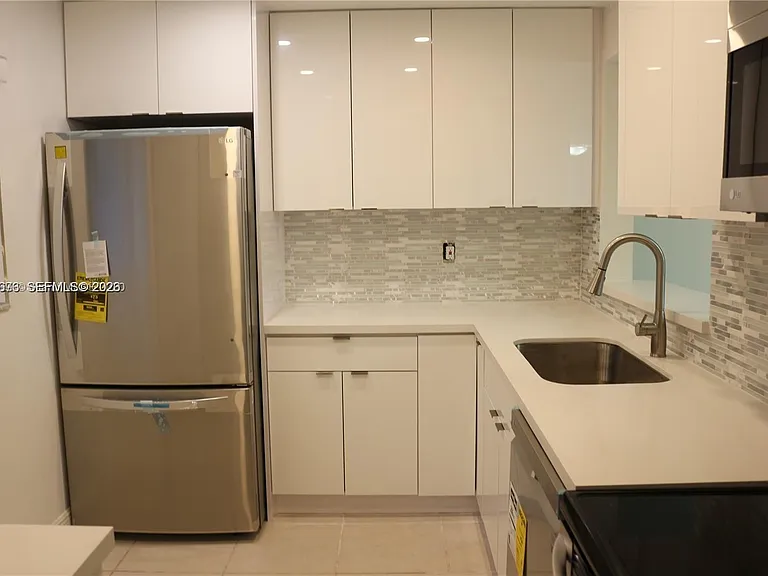 8005 SW 107th Ave #317 — Photo 5