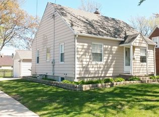 802 E 15th St, Sterling, IL 61081