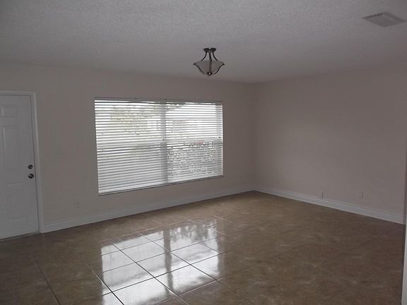 3rd image of 1680 SE Minorca Ave