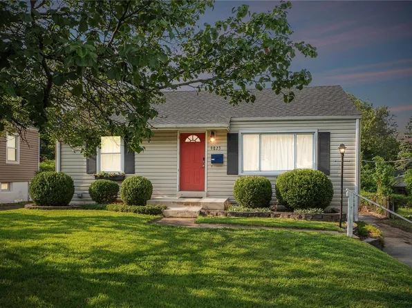 9823 Lullaby Ln, Saint Louis, MO 63114