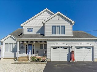 826 Bowline Dr, Forked River, NJ 08731