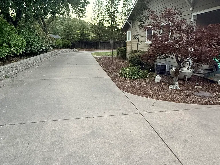 3119 Teigland Rd — Photo 3
