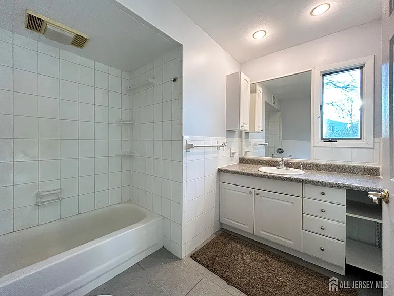 122 Vineyard Rd — Photo 12