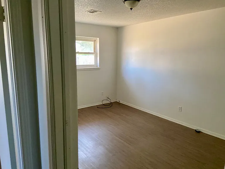7212 NW 5th St — Photo 5