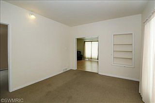 5th image of 20 Burnham St E