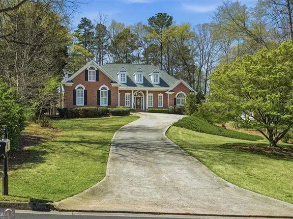 4026 Hickory Fairway Dr, Woodstock, GA 30188