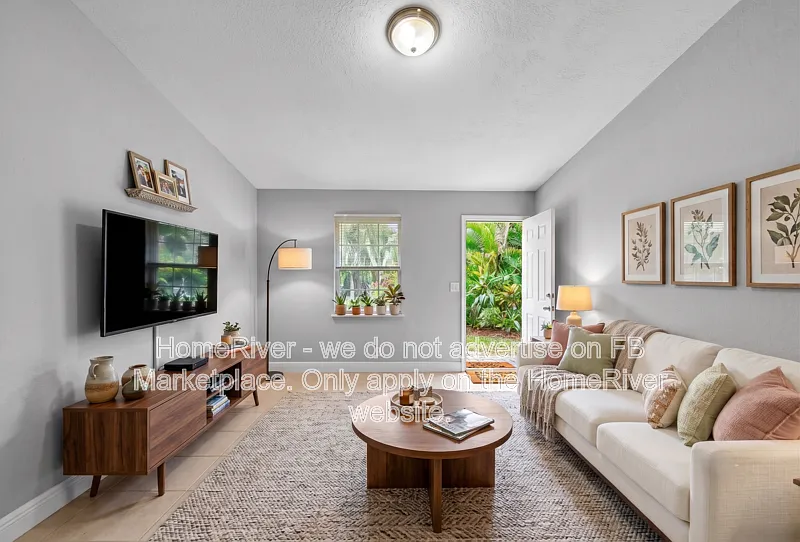 2 bed, 1.0 bath, 840 sqft, $850 — Photo 3