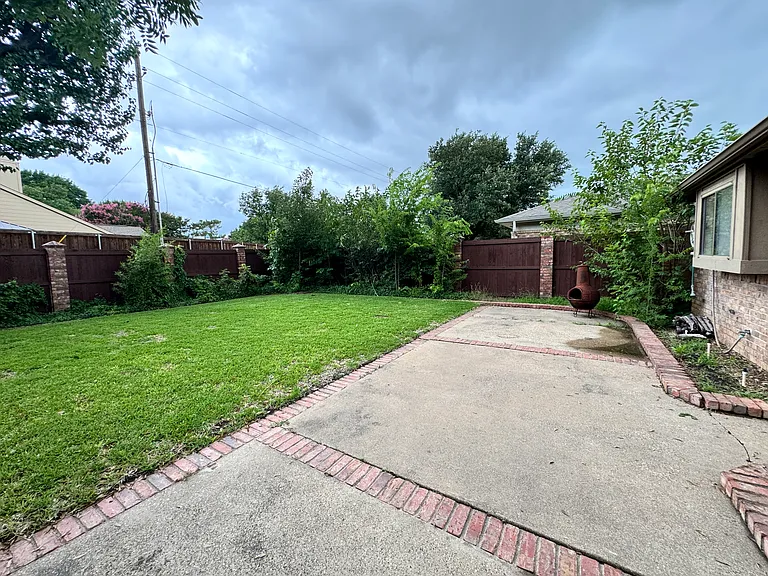 1421 Glyndon Dr — Photo 18