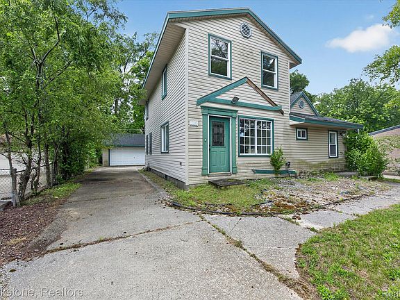 3rd image of 34637 Fairchild St