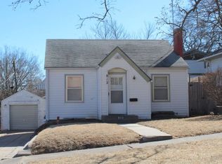 812 W 9th St, Concordia, KS 66901