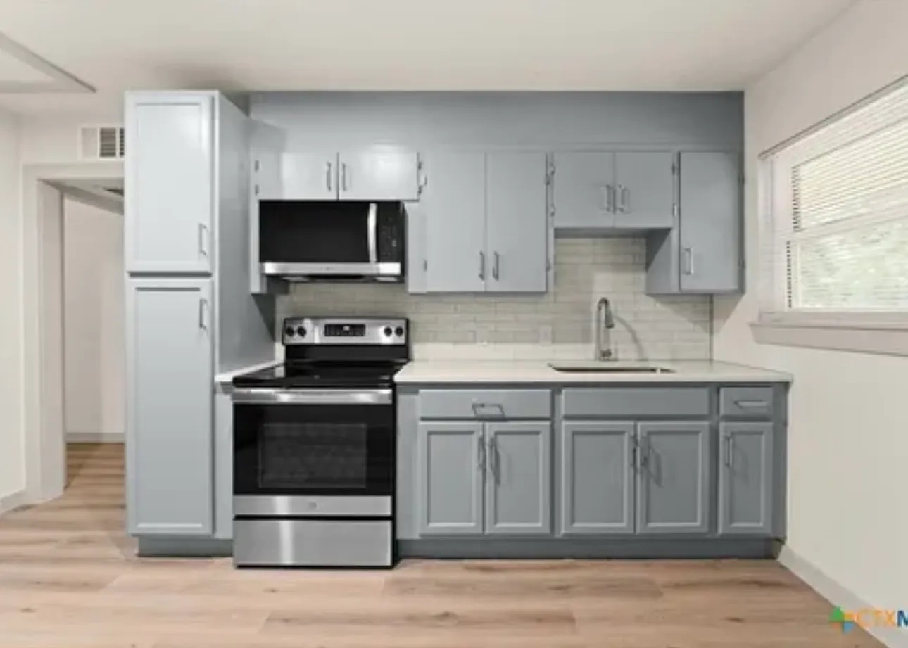 2 bed, 768 sqft, $1,195 — Photo 3