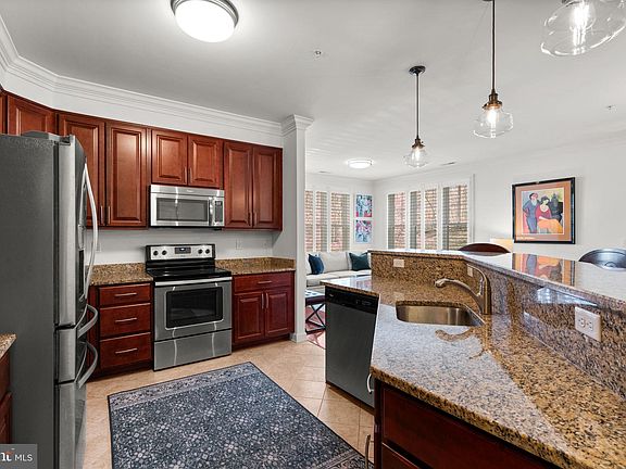 2nd image of 13 Clay Lodge Ln Unit 104