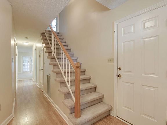 2nd image of 314 Camelot Ct