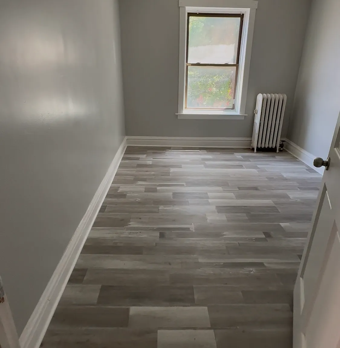 3 bed, 1200 sqft, $1,300 — Photo 4