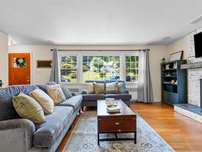 631 Gilbert Avenue, Hamden, CT, 06514