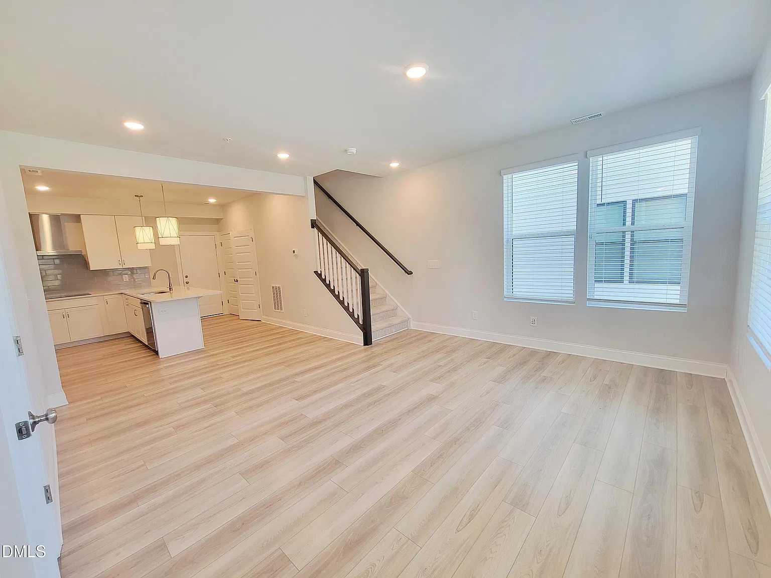 2 bed, 2.5 bath, 1528 sqft, $2,195 — Photo 3