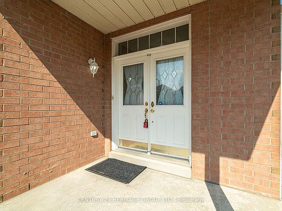 3rd image of 211 Kayla Cres
