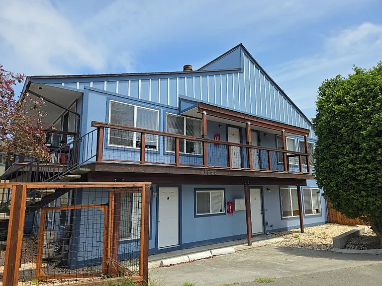 1350 Hallen Dr — Photo 1