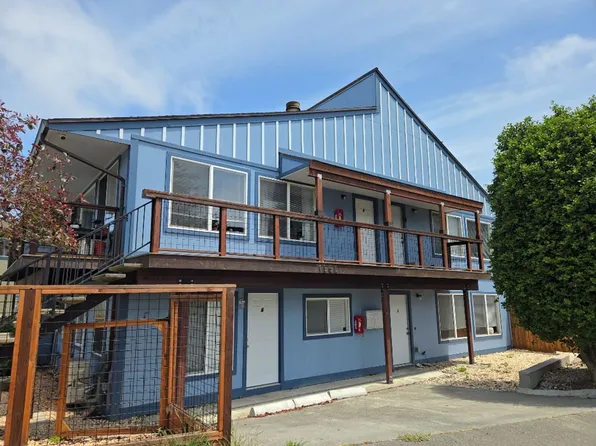 1350 Hallen Dr. (5) PRM: Andrew , 1350 Hallen Dr #5, Arcata, CA 95521