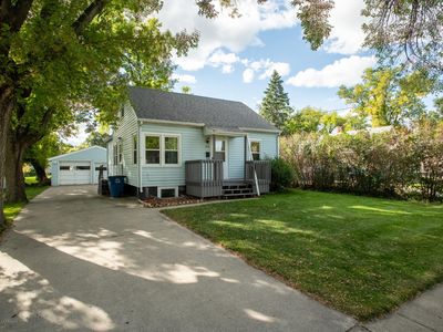 407 15th St N, Moorhead, MN, 56560