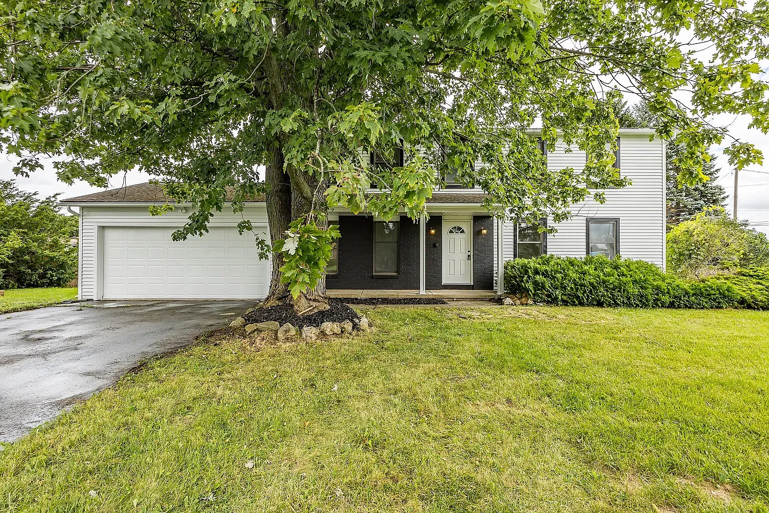 4 bed, 1886 sqft, $3,400 — Photo 2