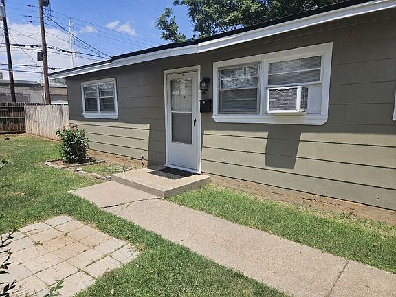 2nd image of 2208 35th St Unit B