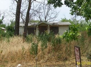 247 N Grove St, Uvalde, TX 78801