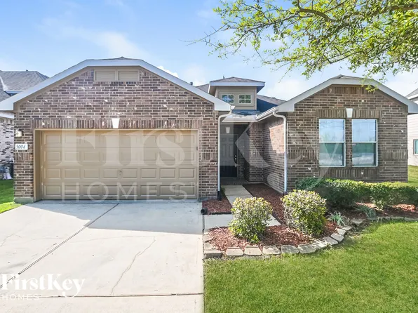 5006 Creekside Ave, Cove, TX 77523