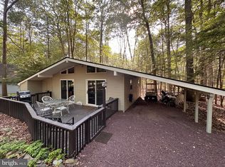 161 Elk Run Rd, Pocono Lake, PA 18347