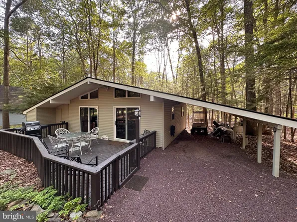 161 Elk Run Rd, Pocono Lake, PA 18347
