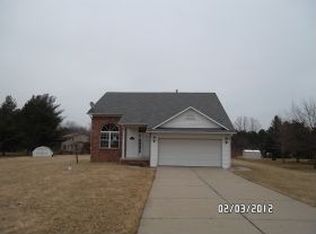 11422 Majorca Pl, Fenton, MI 48430