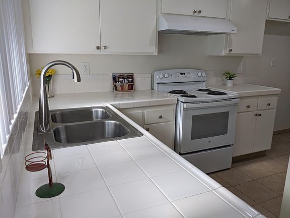5th image of 2890 W 235th St #5