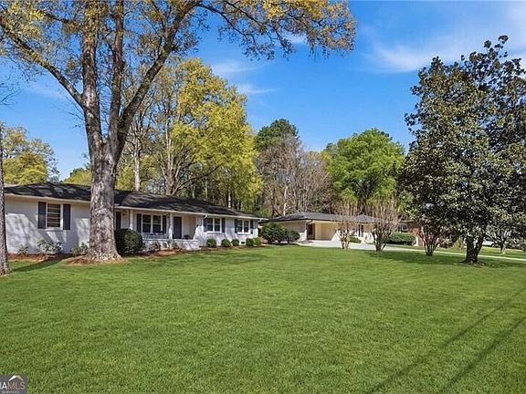 2nd image of 555 Allgood Rd NE