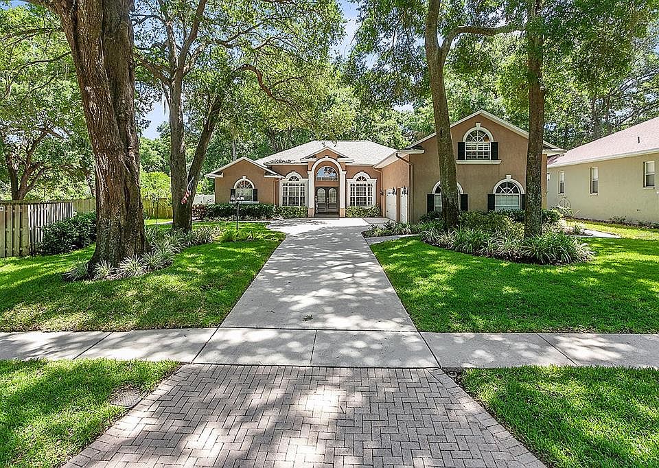 1st image of 2205 Valrico Forest Dr