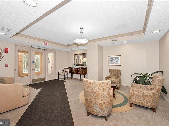 3rd image of 14805 Pennfield Cir APT 205