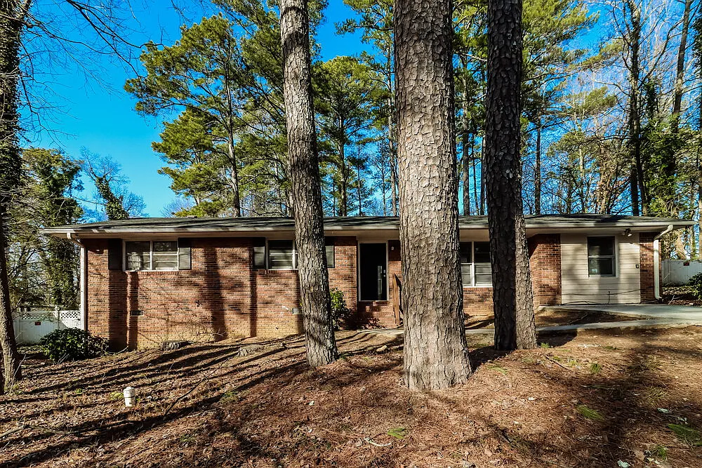 3 bed, 2.0 bath, 1567 sqft, $1,675 — Photo 1