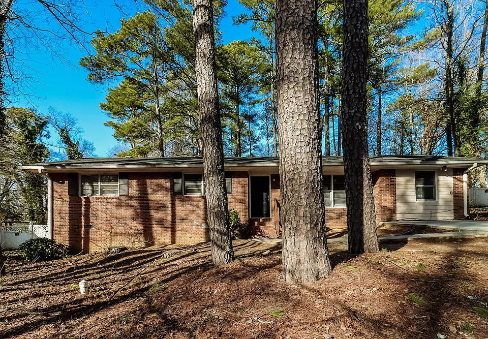 3415 Lee Pl