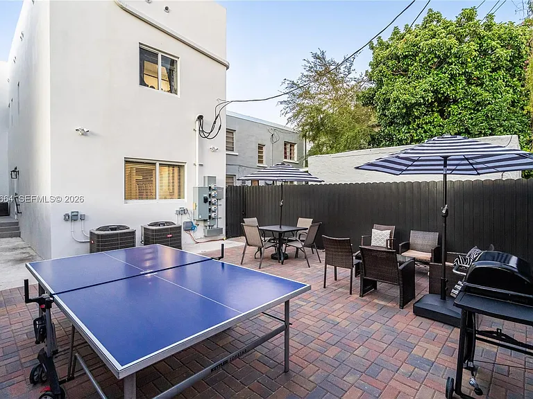 1786 SW 9th St #1 — Photo 21