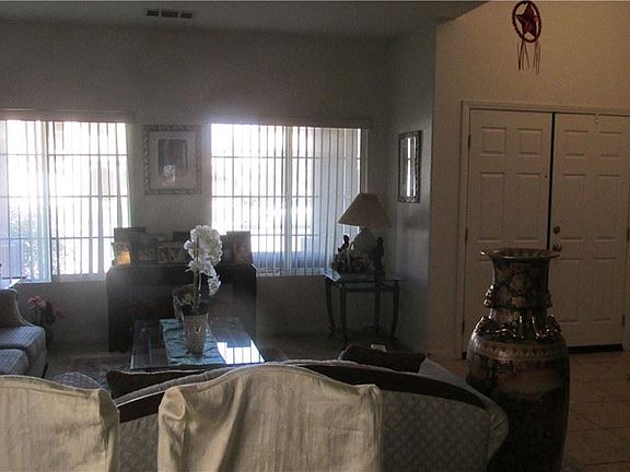 5th image of 13132 Banning St