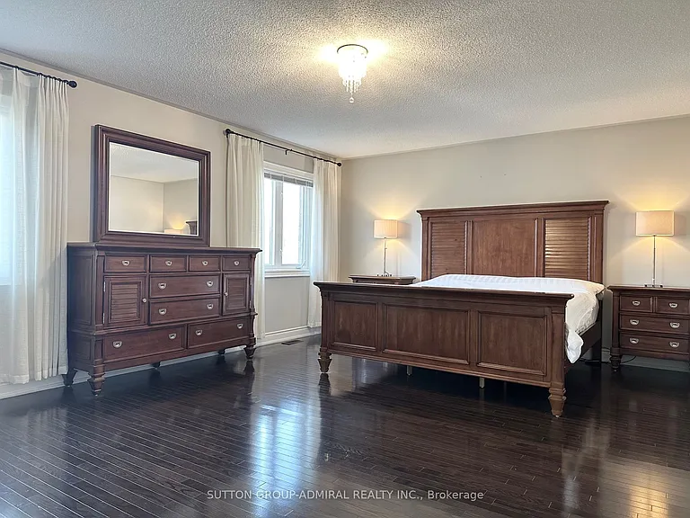 15 Roderick Ct — Photo 15