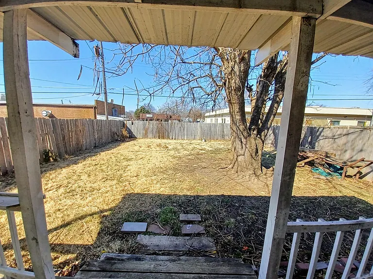 843 S Holyoke St — Photo 16