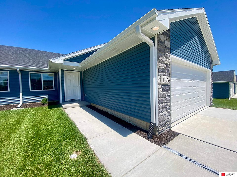 1st image of 136 Ida Ln