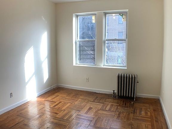 4th image of 43-24 40th St #3L