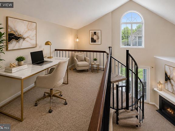 5th image of 15732 Easthaven Ct #705
